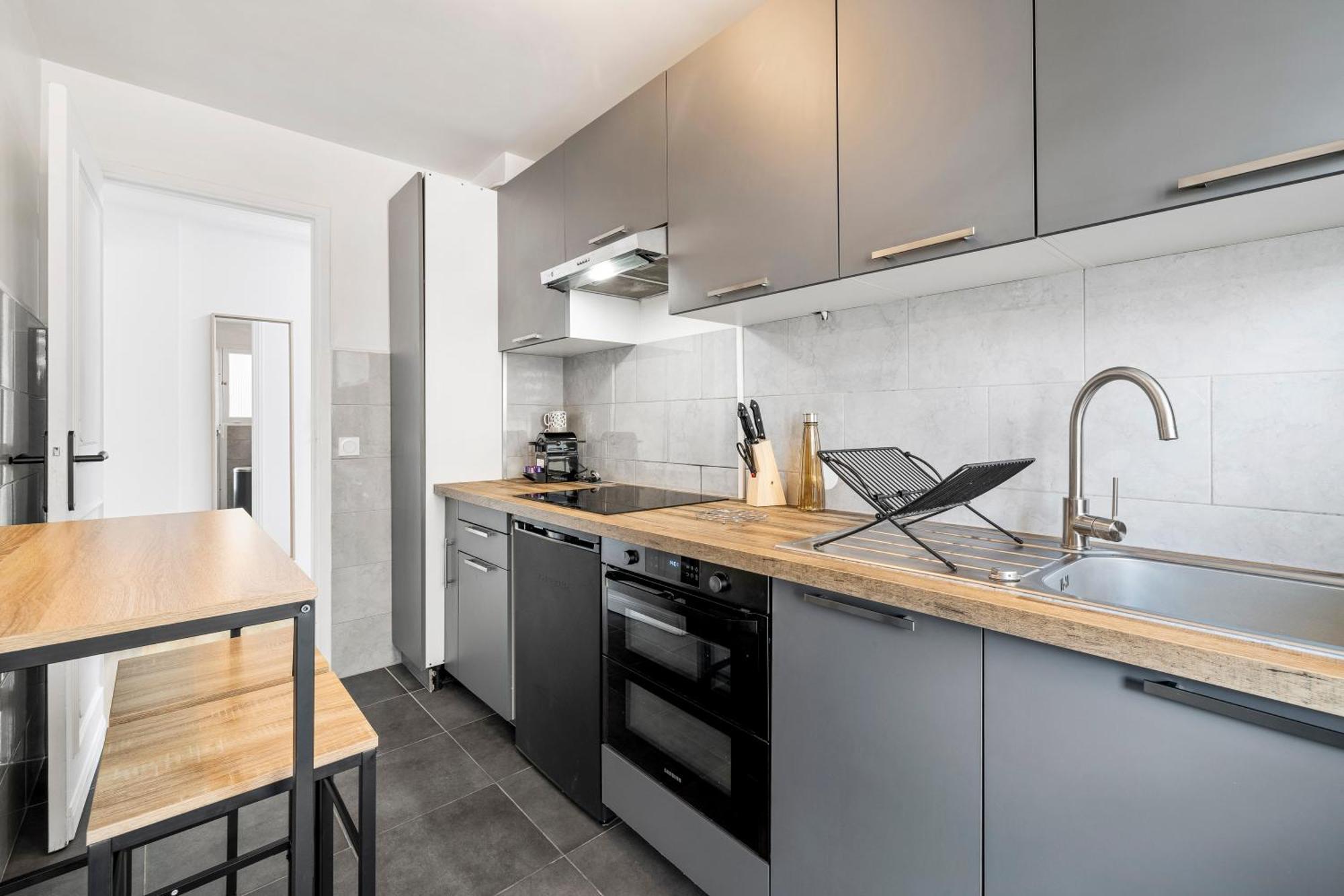 Nice Renting - Philibert - Elegant Spacious Quiet Near The Port Free Parking Buitenkant foto