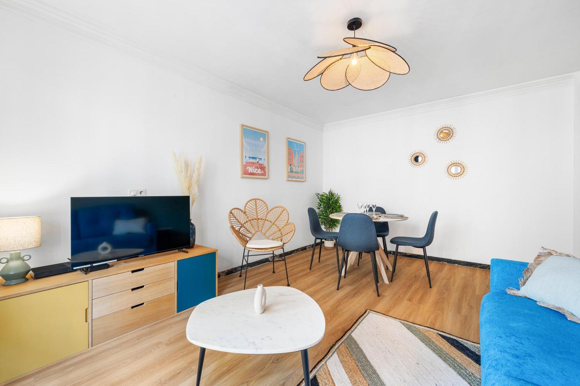Nice Renting - Philibert - Elegant Spacious Quiet Near The Port Free Parking Buitenkant foto